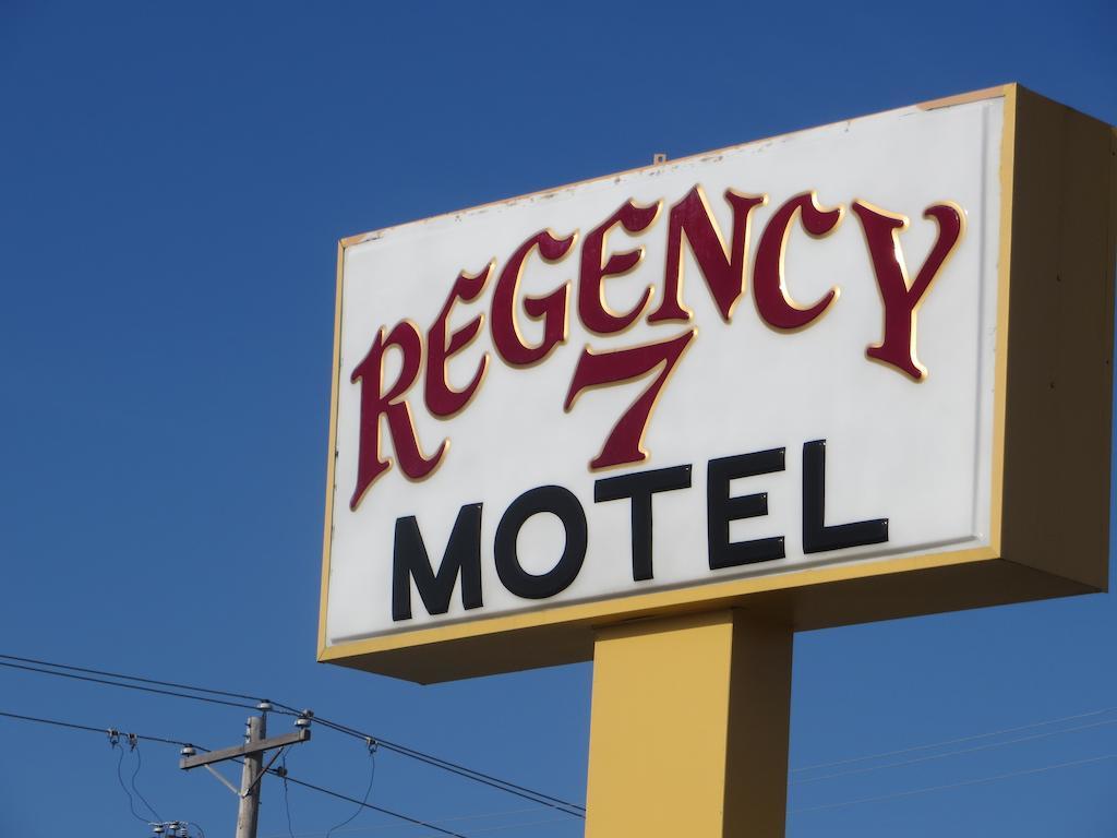 Regency 7 Rogers Μοτέλ Εξωτερικό φωτογραφία